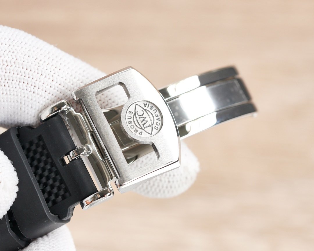 PORTUGUESE YACHTCLUB 45MM STEEL CASE SILVER DIAL CHRONOGRAPH