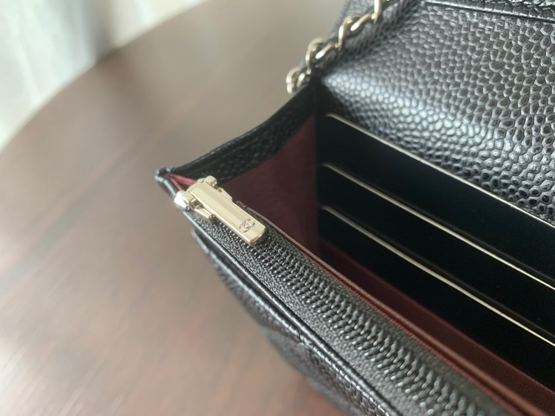 WOC 19CM CAVIAR SILVER HARDWARE