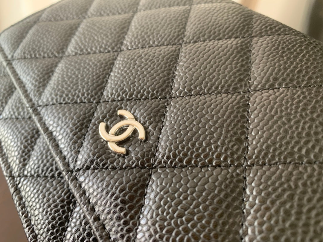 WOC 19CM CAVIAR SILVER HARDWARE