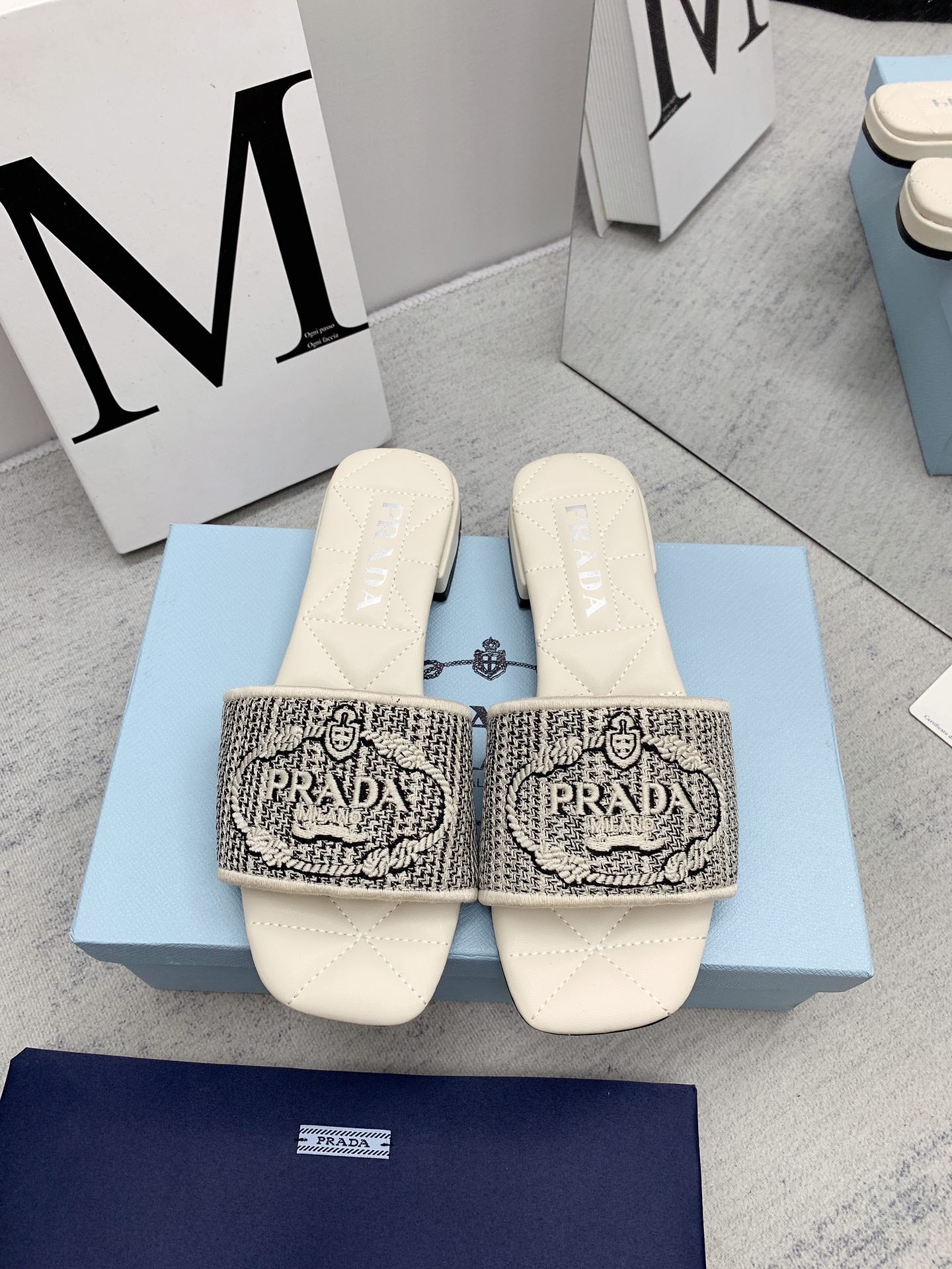 Prada 2026 Slippers Embroidery Canvas Sheepskin 731065