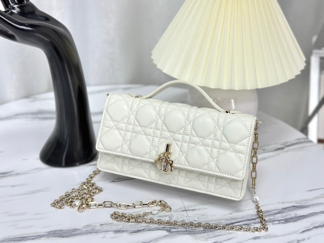 LADY 21 CHAIN BAG LAMBSKIN