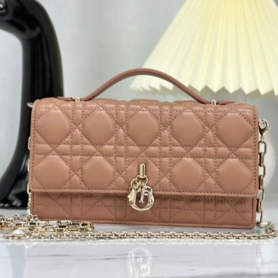 LADY 21 CHAIN BAG LAMBSKIN