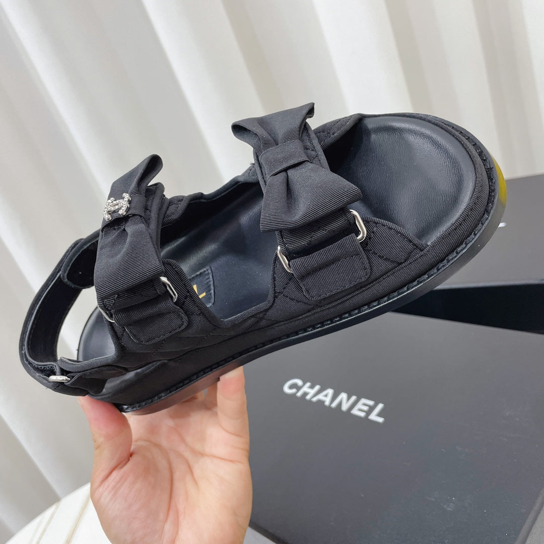 Chanel 2026 Classic Sandals Patent Leather Cowhide 828661