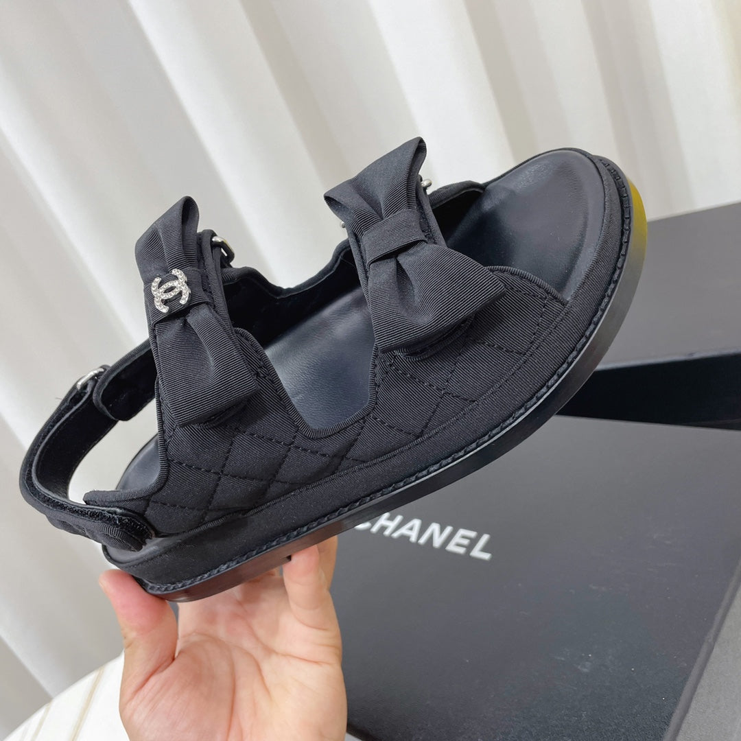 Chanel 2026 Classic Sandals Patent Leather Cowhide 828661