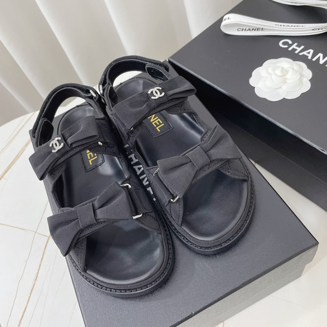 Chanel 2026 Classic Sandals Patent Leather Cowhide 828661