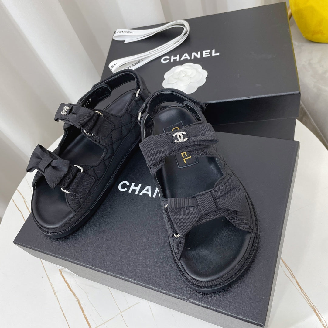 Chanel 2026 Classic Sandals Patent Leather Cowhide 828661