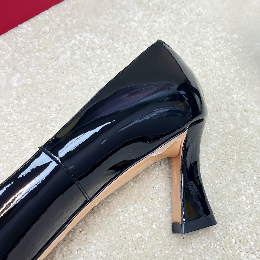 Belle Viv Edition Metal Buckle Pumps 65 Black Patent Leather