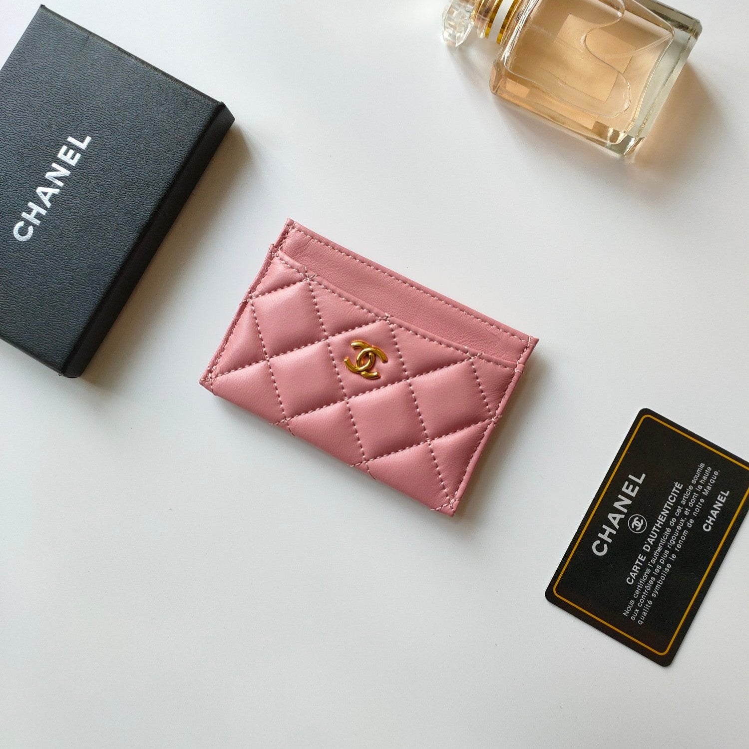 CC CARD HOLDER 11.2 LIGHT PINK CALFSKIN GOLD ICON