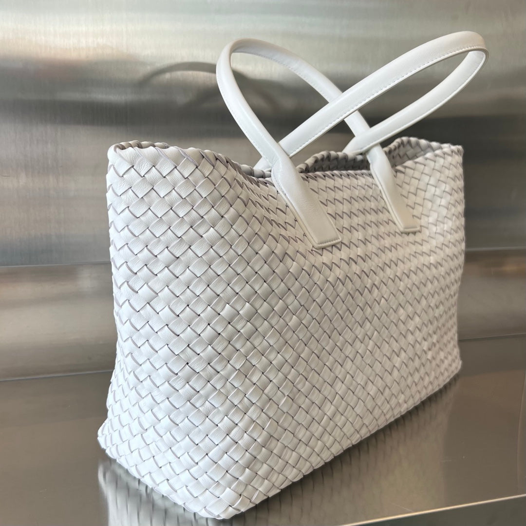 LARGE CABAT 51 IN WHITE LAMBSKIN