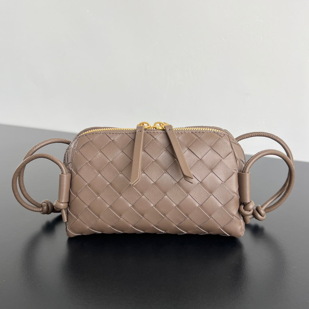 Botega Venata Bags