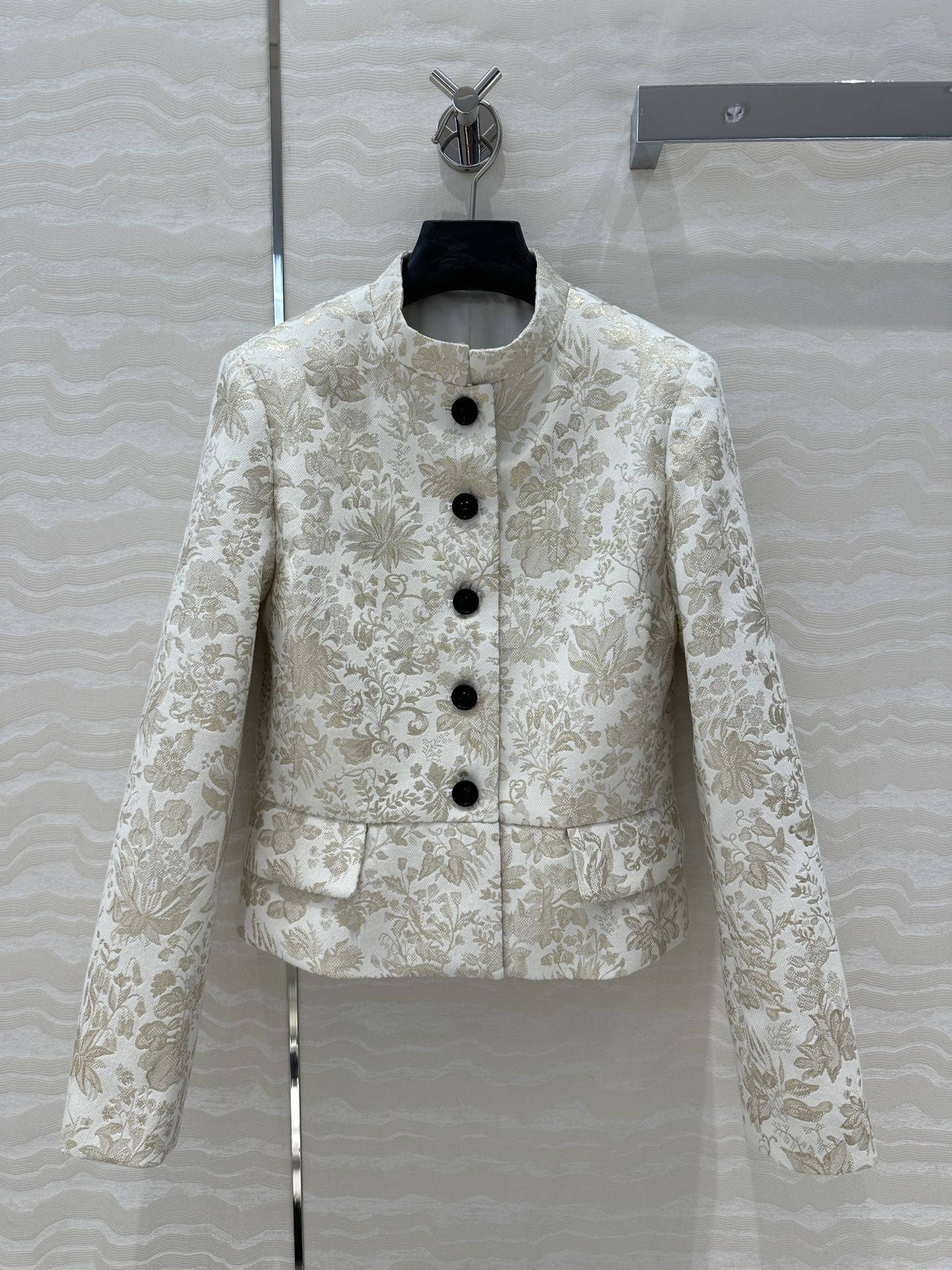 CD 25 Stand-up Collar Short Jacket Beige Actylic