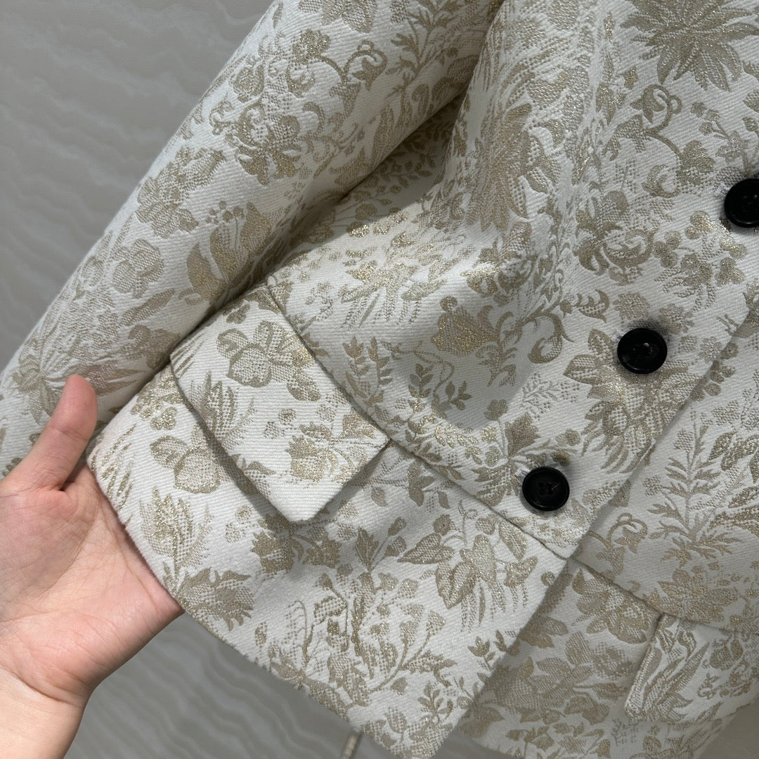 CD 25 Stand-up Collar Short Jacket Beige Actylic
