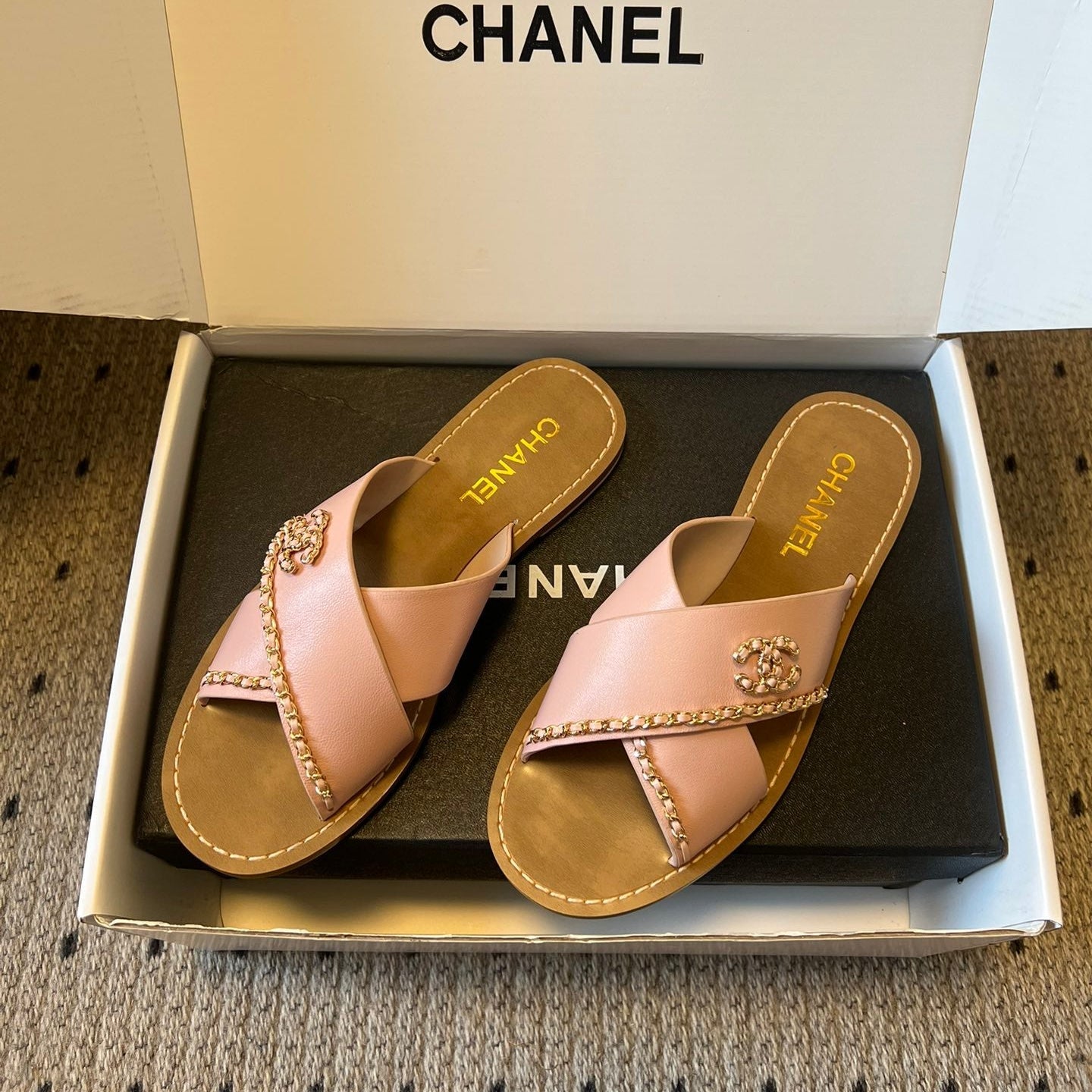 CC 26s Flat Sandals Pink Brown Cowhide 627193