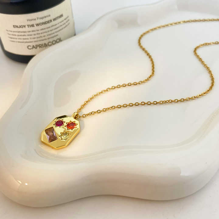 30 MONTAIGNE NECKLACE GOLD-FINISH METAL WHITE CRYSTALS #VIO2010R