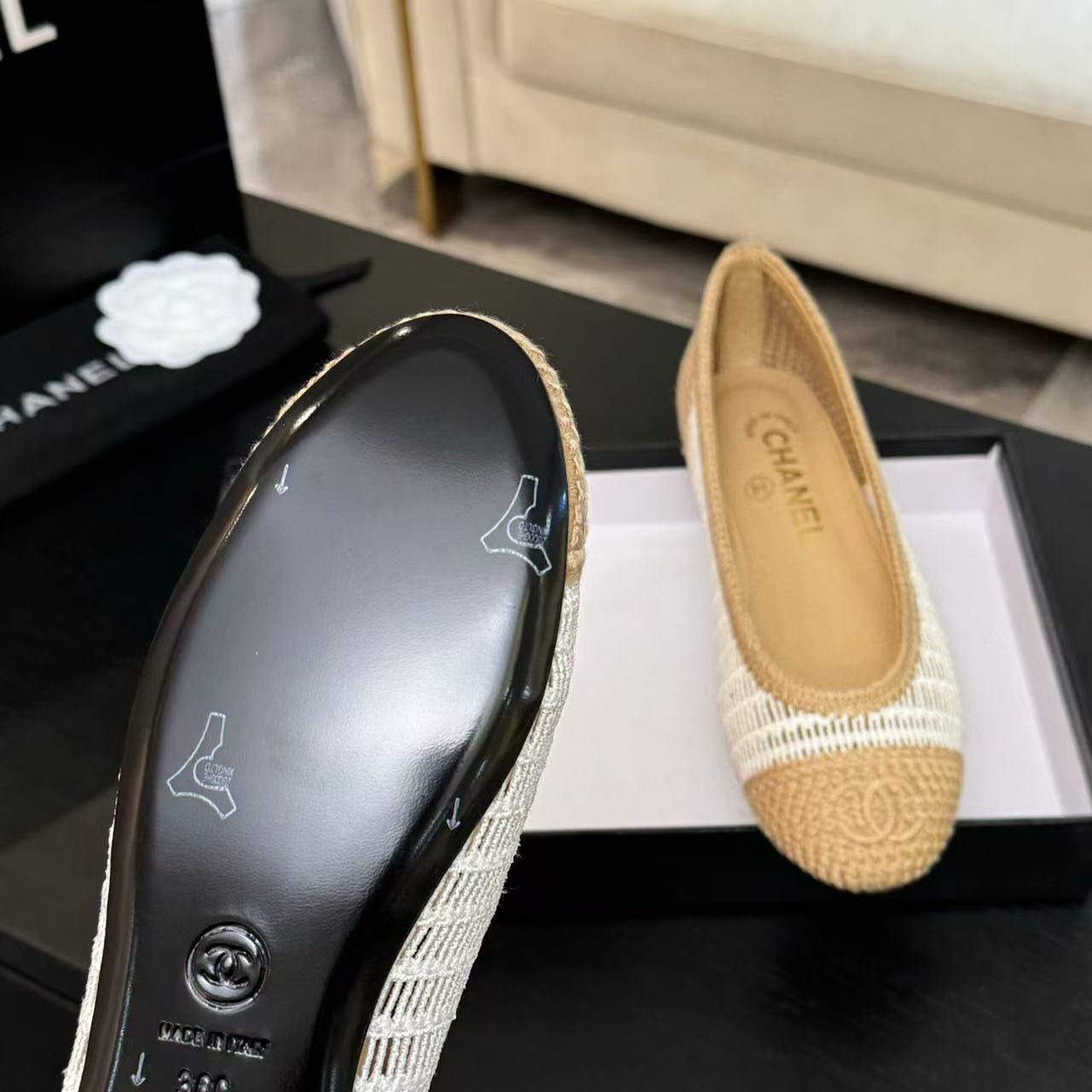 CC 25 Ballet Flat Raffia