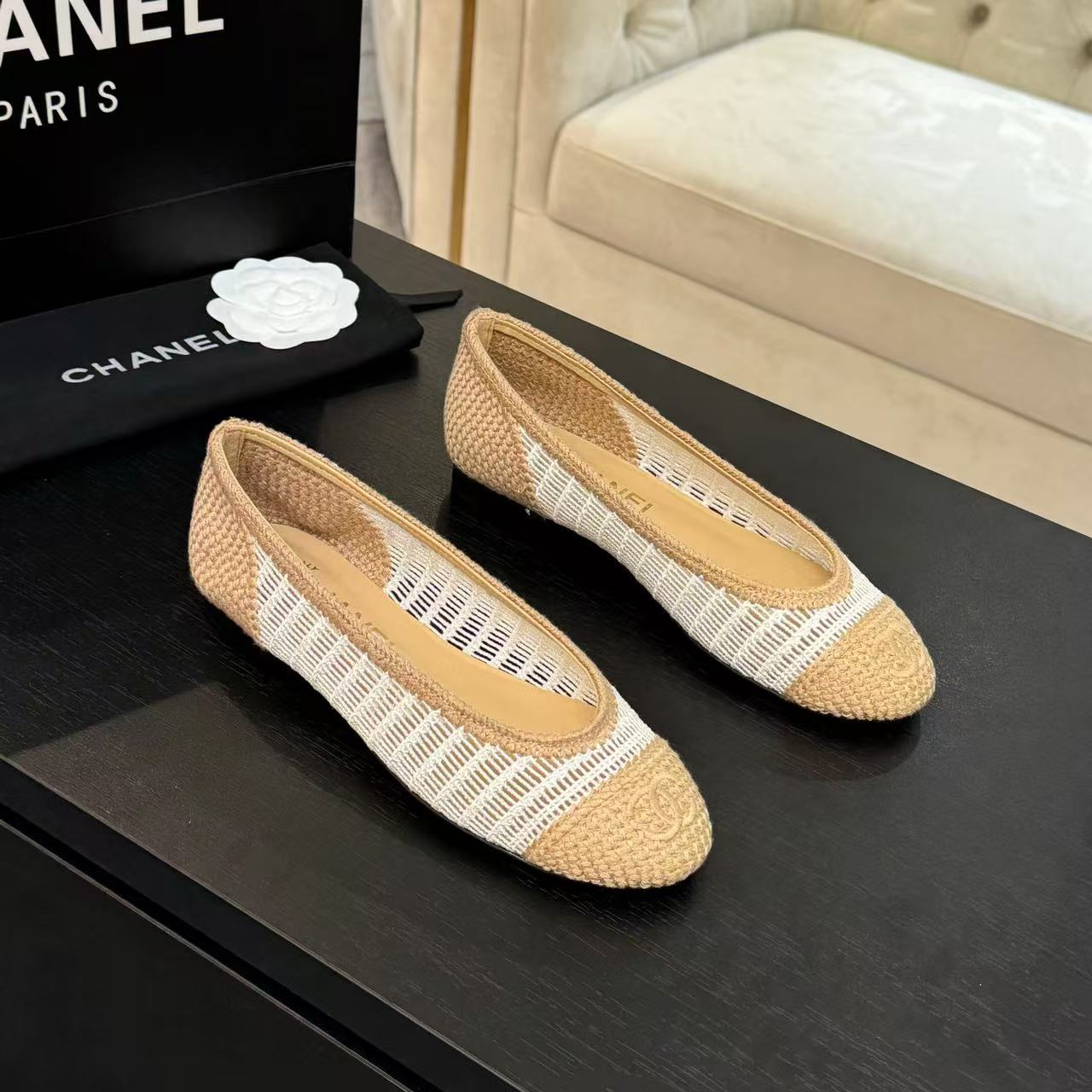 CC 25 Ballet Flat Raffia