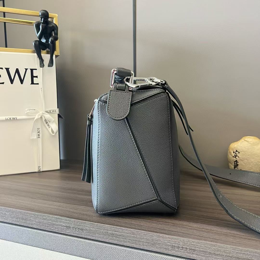 Loewe Puzzle Bag 29cm Black Silver White Soft Grained Cowhide