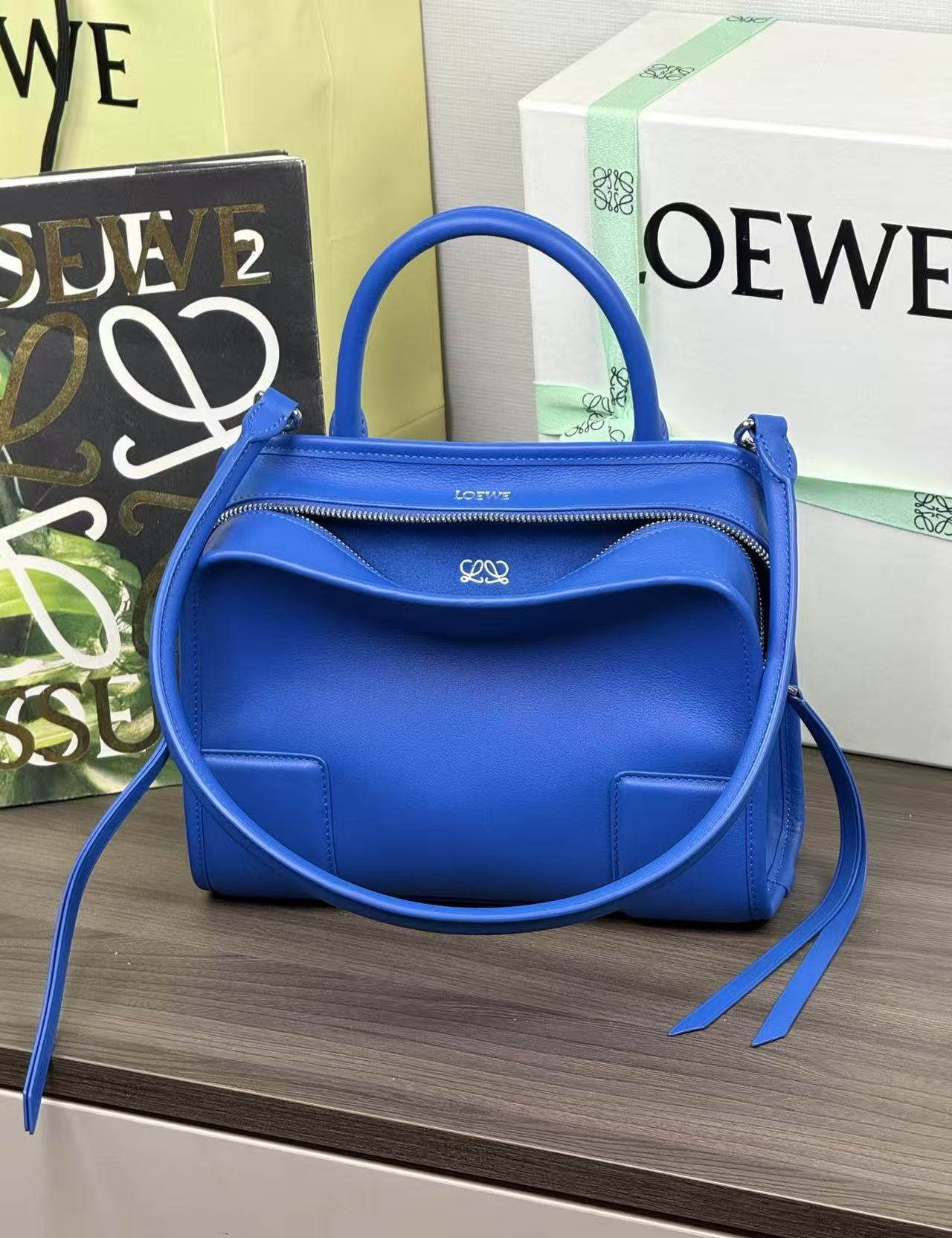 Loewe Amazona 180 Bag 24.5cm Blue Calfskin