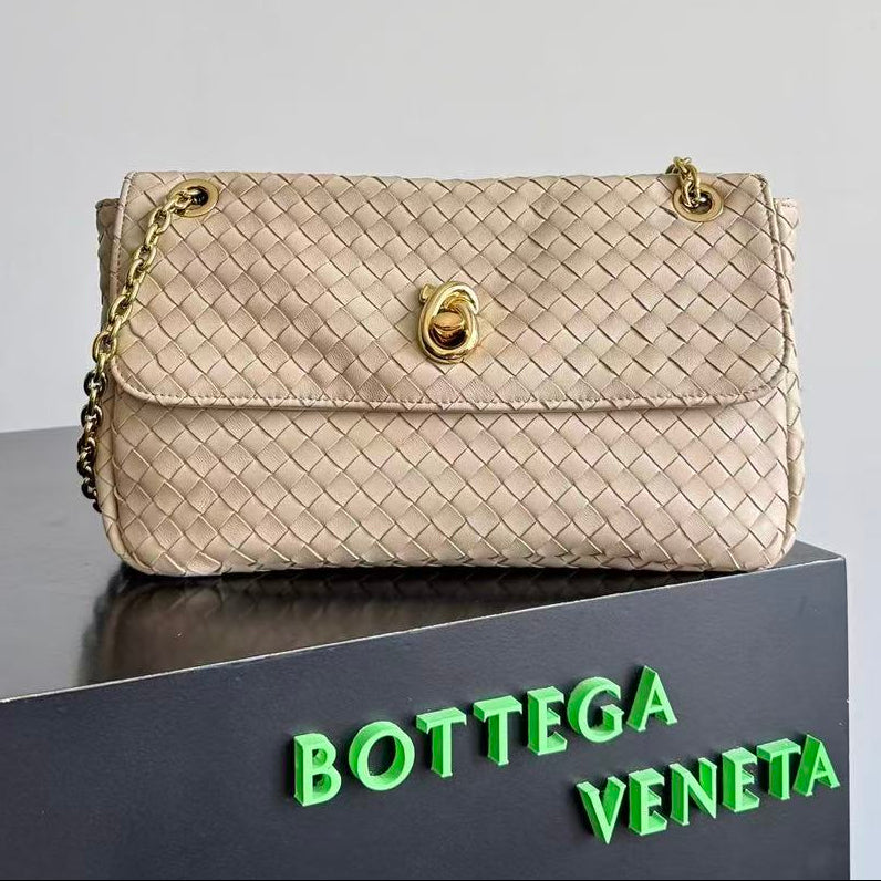 Bottega Veneta 2026 Madison Intrecciato Bag 27cm Beige Leather