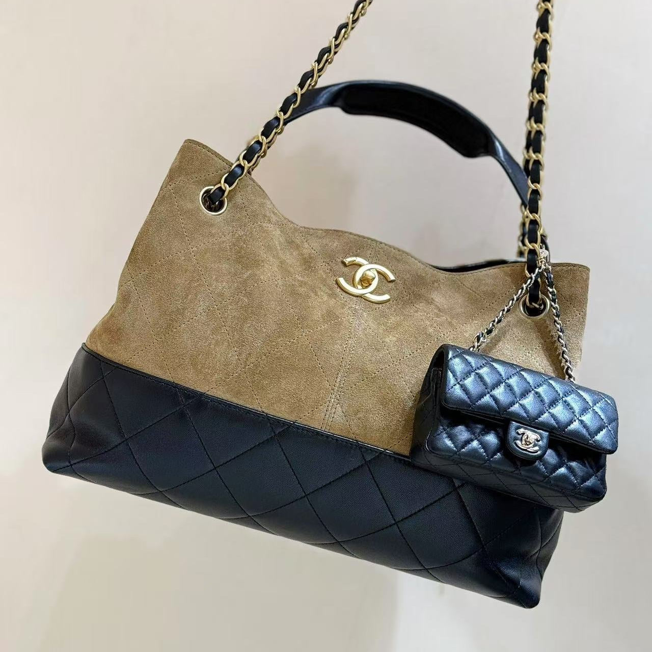Tote bags