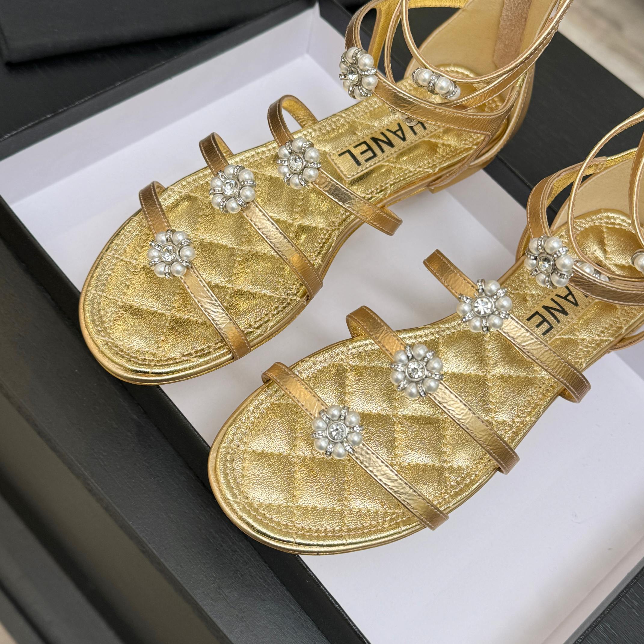CC 2026 Camellia Chunky Heeled Sandals Cowhide