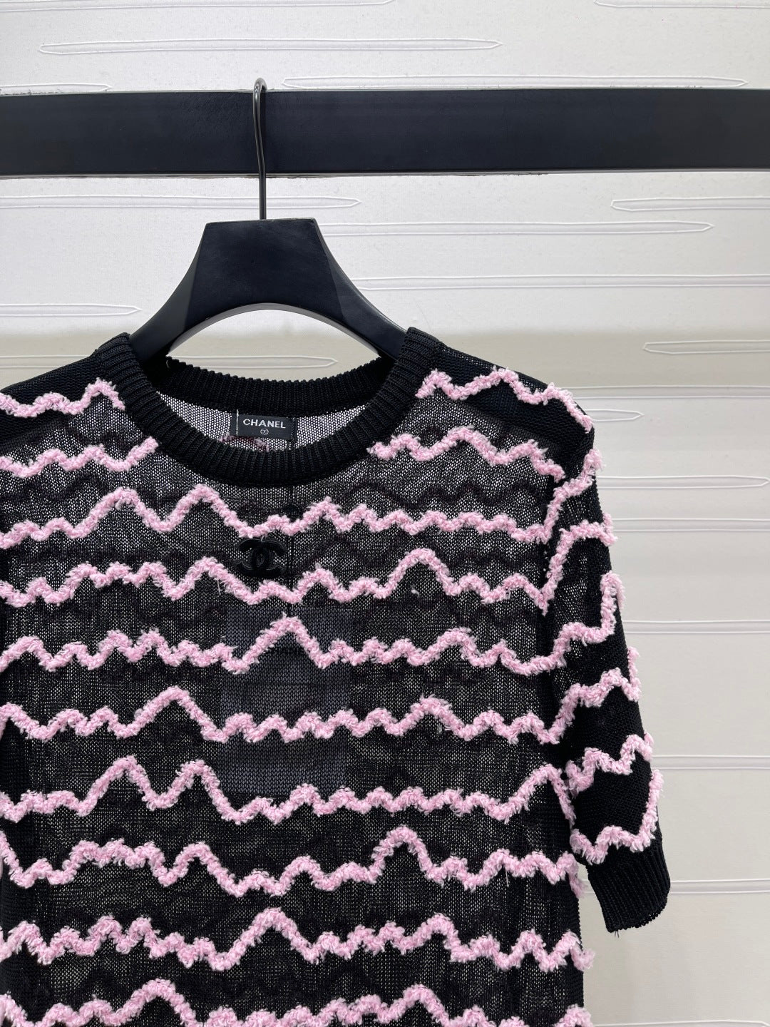 Chanel 2026 Short-sleeved Top Black White Pink Tencel 356435