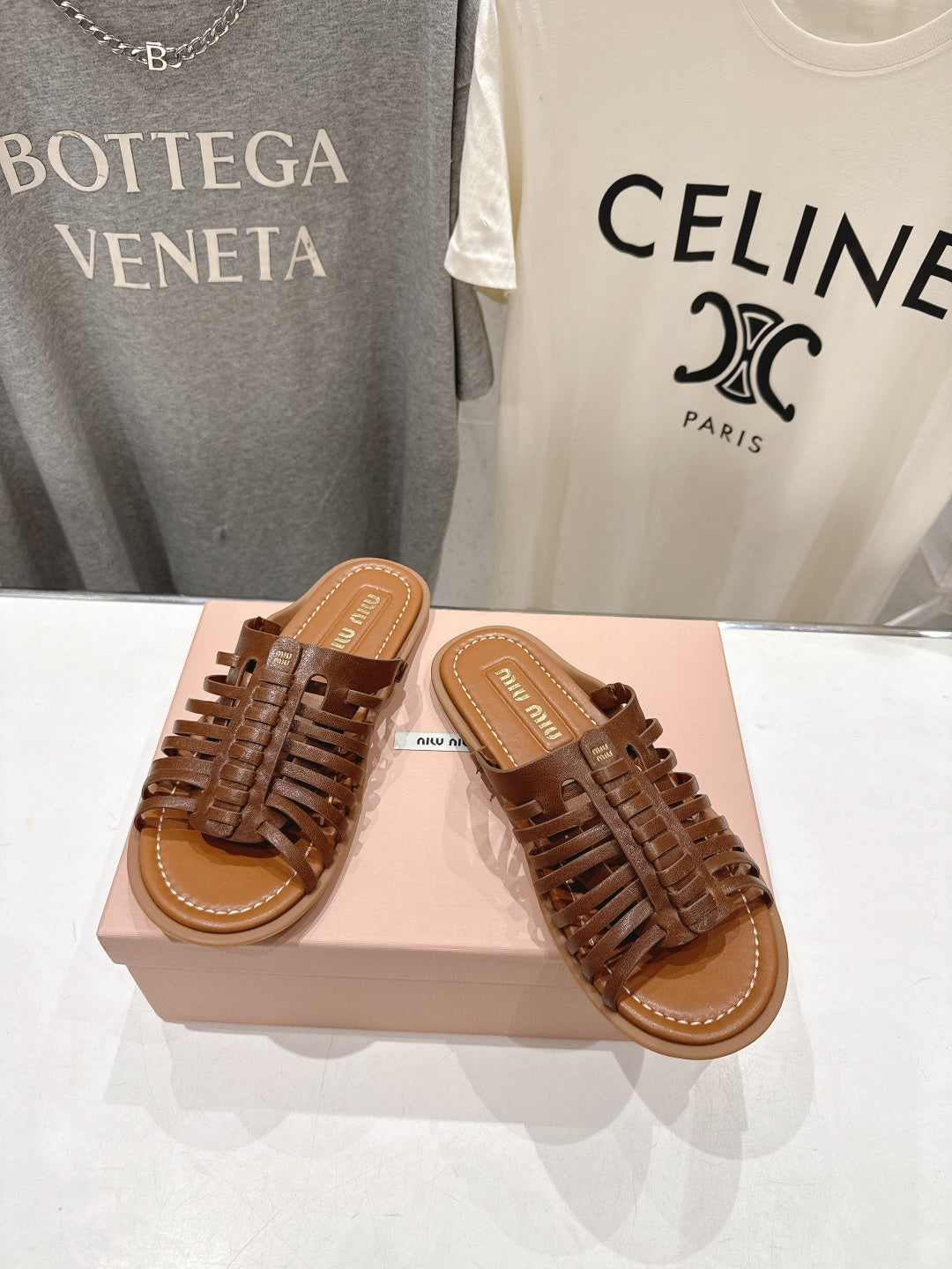 Miumiu 26ss Flat Slippers Woven Calfskin 713096