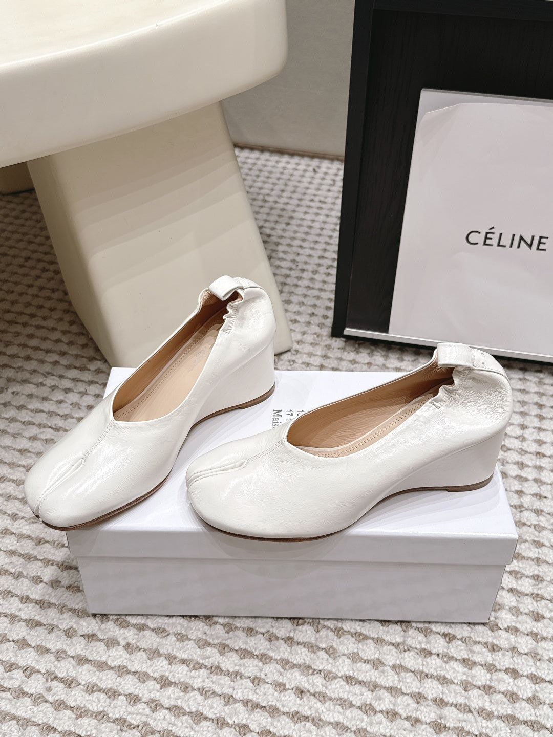 Maison Margiela 2026 Tabi Wedge Pump 70mm Leather 931065