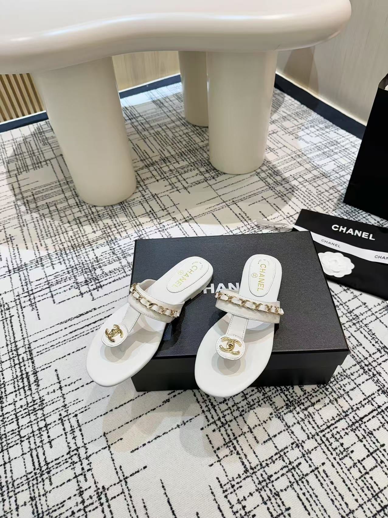 Chanel 2026 Thong Sandals Calfskin Chain 790087