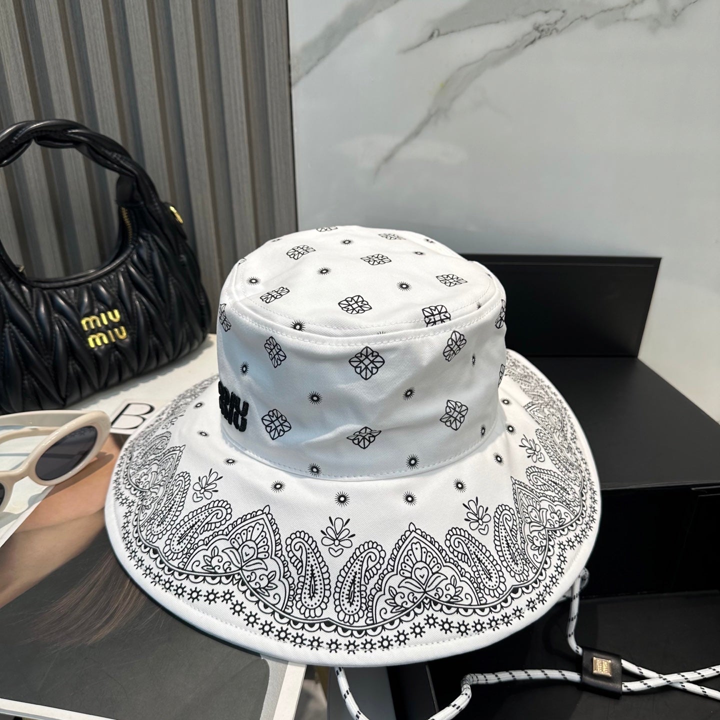 Miumiu Bandana Pattern And Embroidered Logo Wide-brimmed Hat 229395