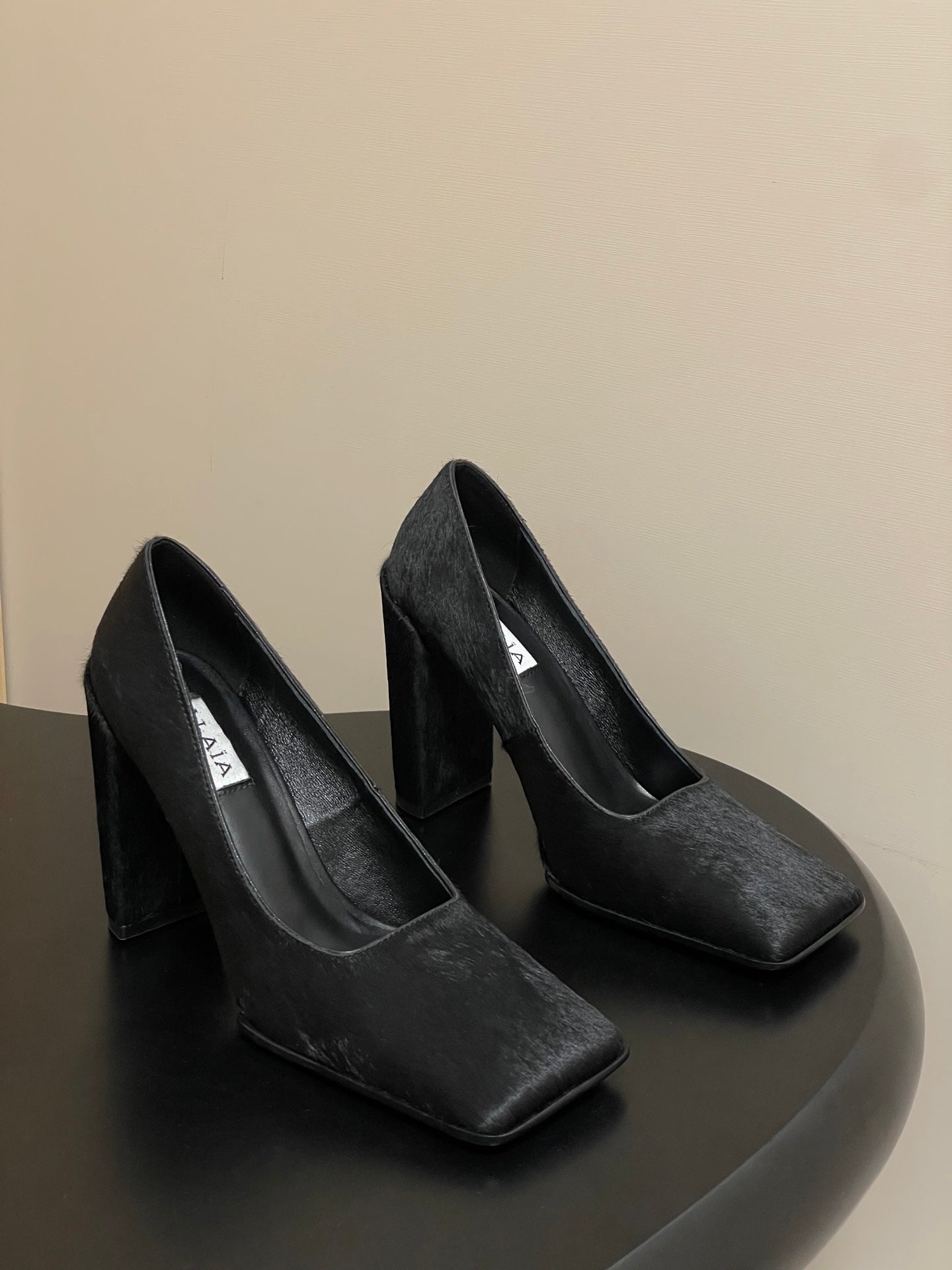 Alaia 2026 Block Heel Pumps 100mm Suede 777392