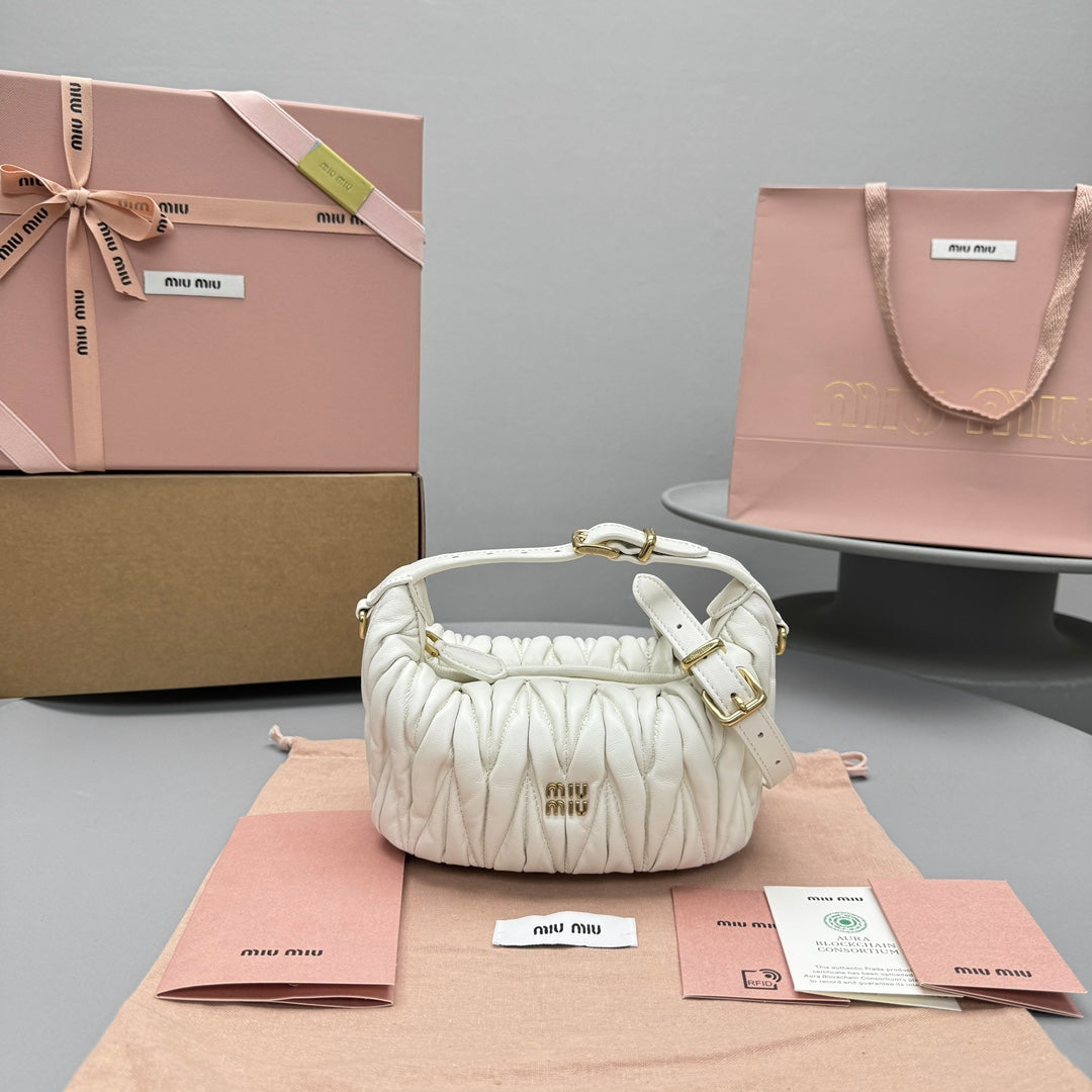 Miumiu 2026 Wander  Bag 16cm Matelasse Nappa Leather 351720