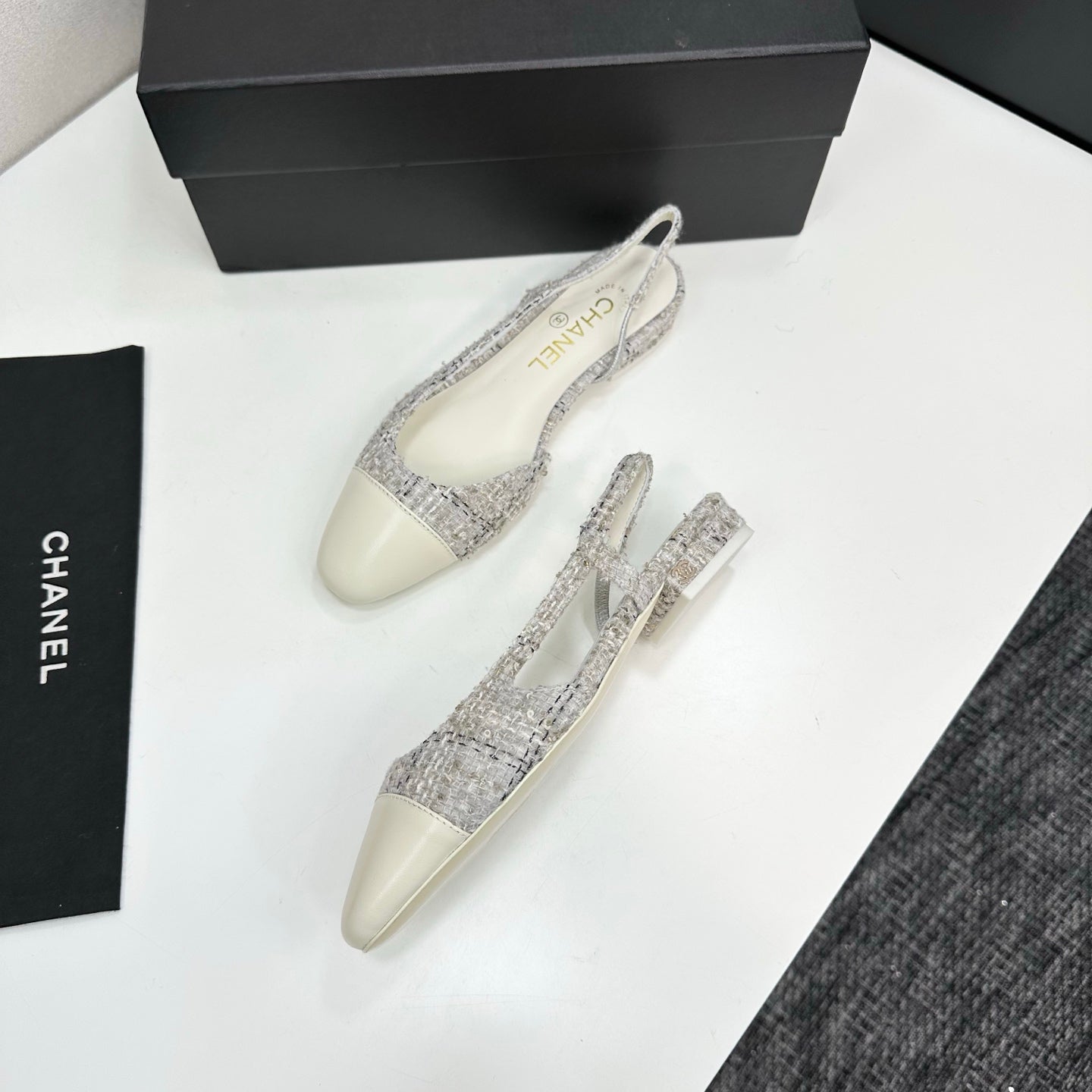 Chanel 25 Slingback White Tweed Sheepskin 490182