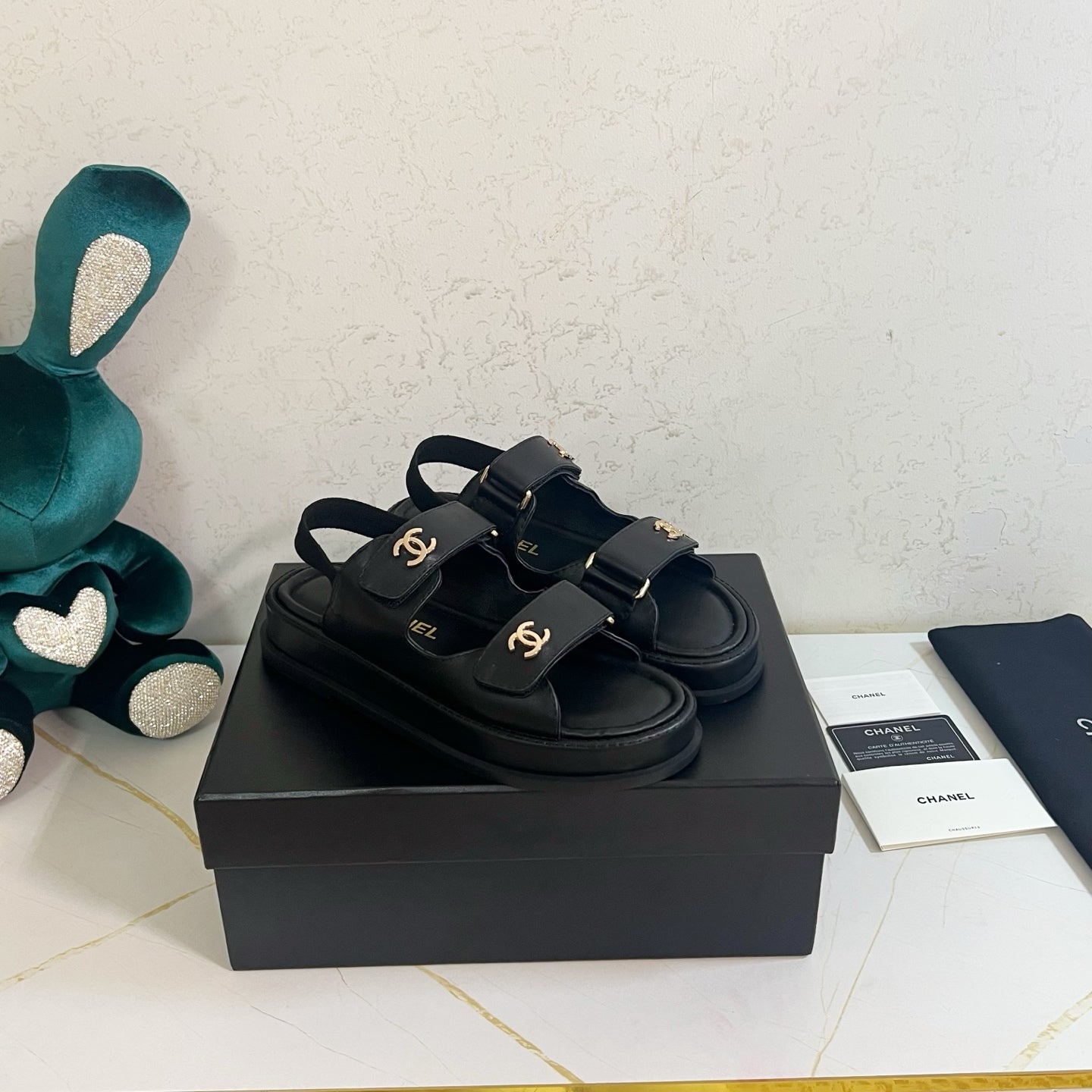 Chanel 2026 Velcro Sandals CC Logo Details Cowhide Leather 779367