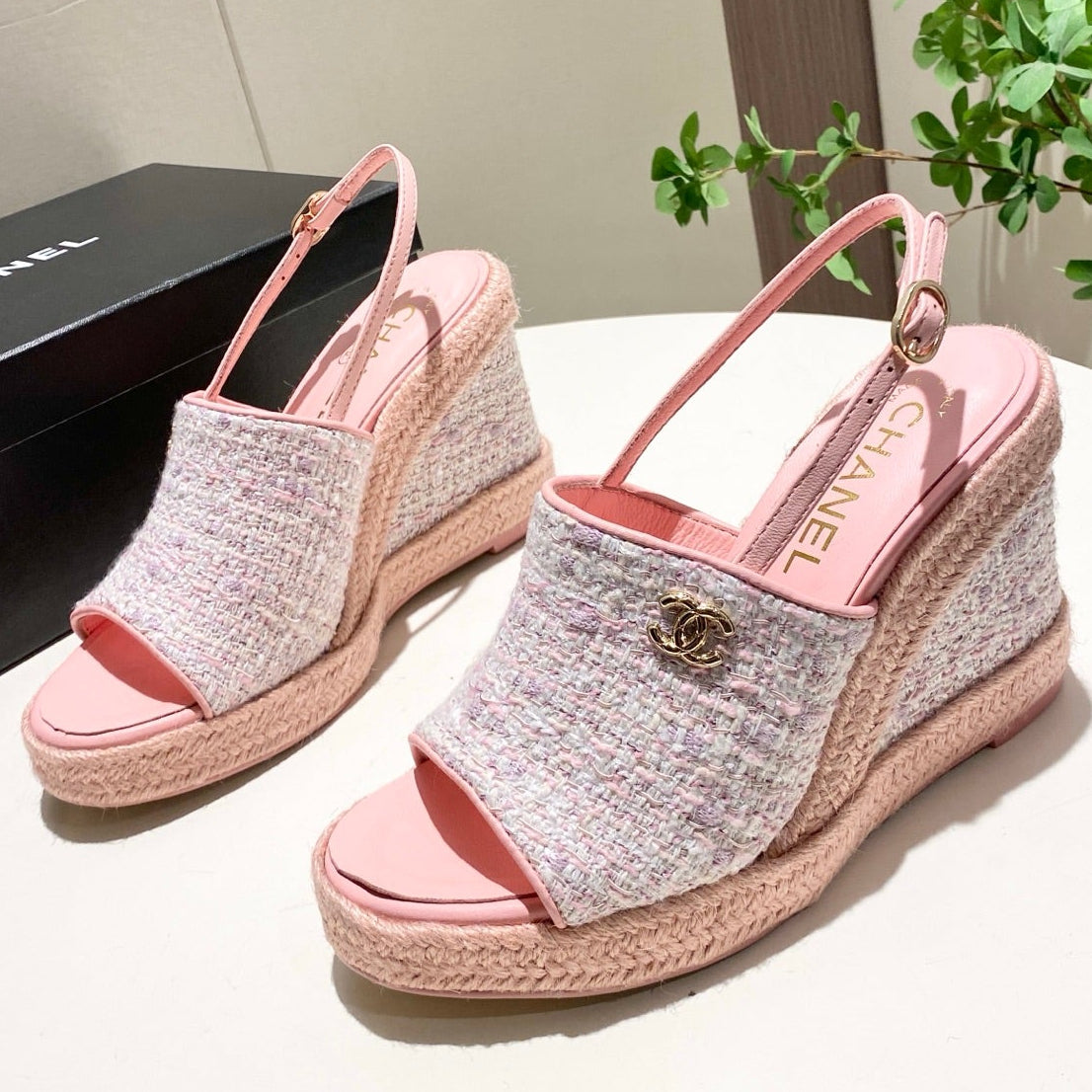 Chanel 2026 New Wedge Sandals 100mm Tweed Sheepskin 767261