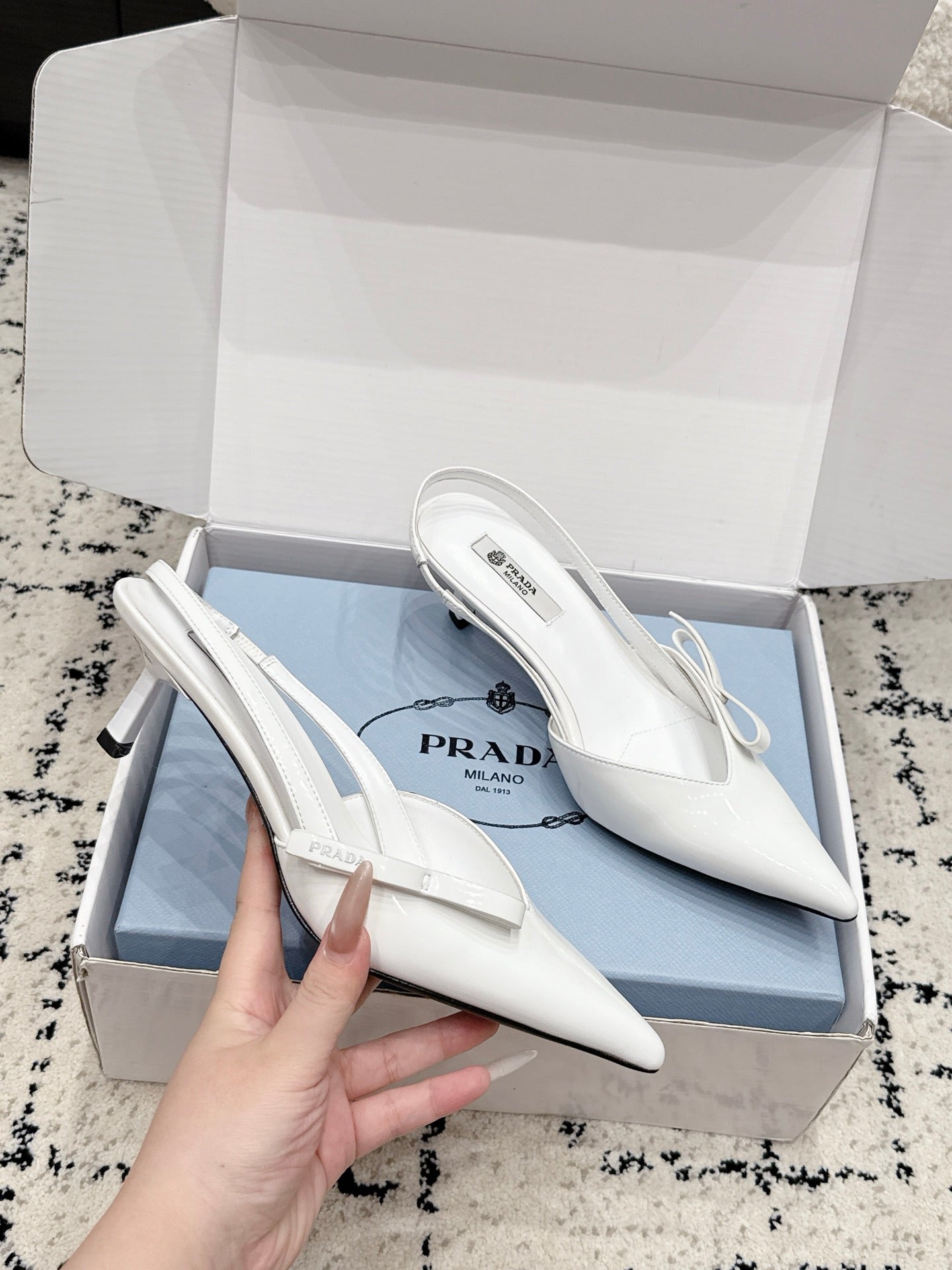 Prada 2026 Pointed Toe Bow SlingBacks 60mm Patent Leather 769838