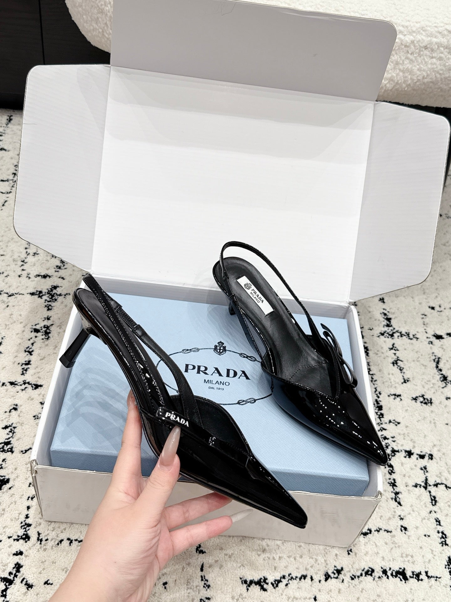 Prada 2026 Pointed Toe Bow SlingBacks 60mm Patent Leather 769838