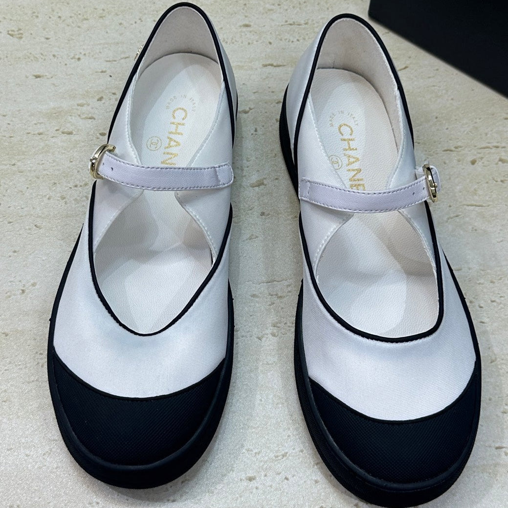 Chanel 2026 Flat Round Toe Loafers Sheepskin 830429