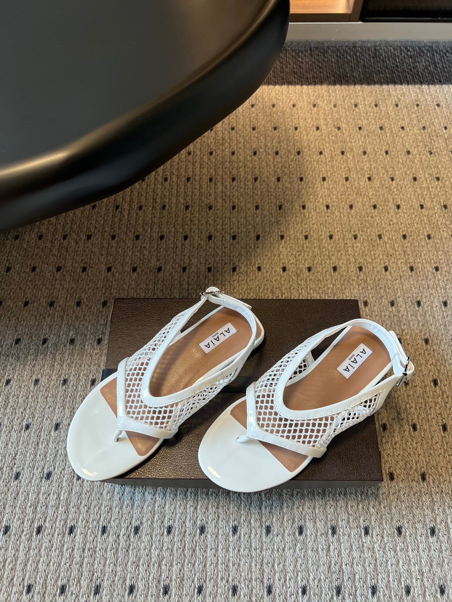 Alaia 2026 Thong Sandals Mesh Sheepskin 803339