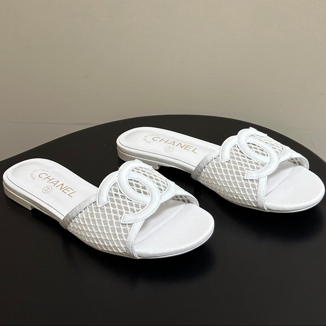 Chanel 2026 Slippers Sheepskin 834668
