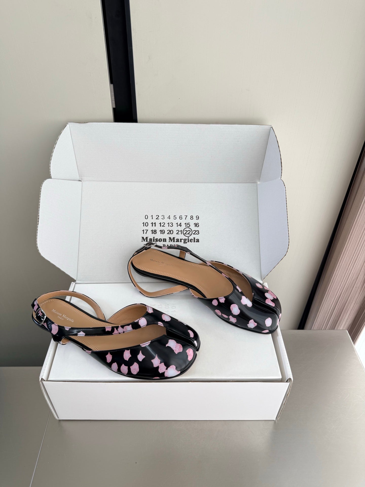 Maison Margiela 2026 Open-Toe Sandals Leather 929716