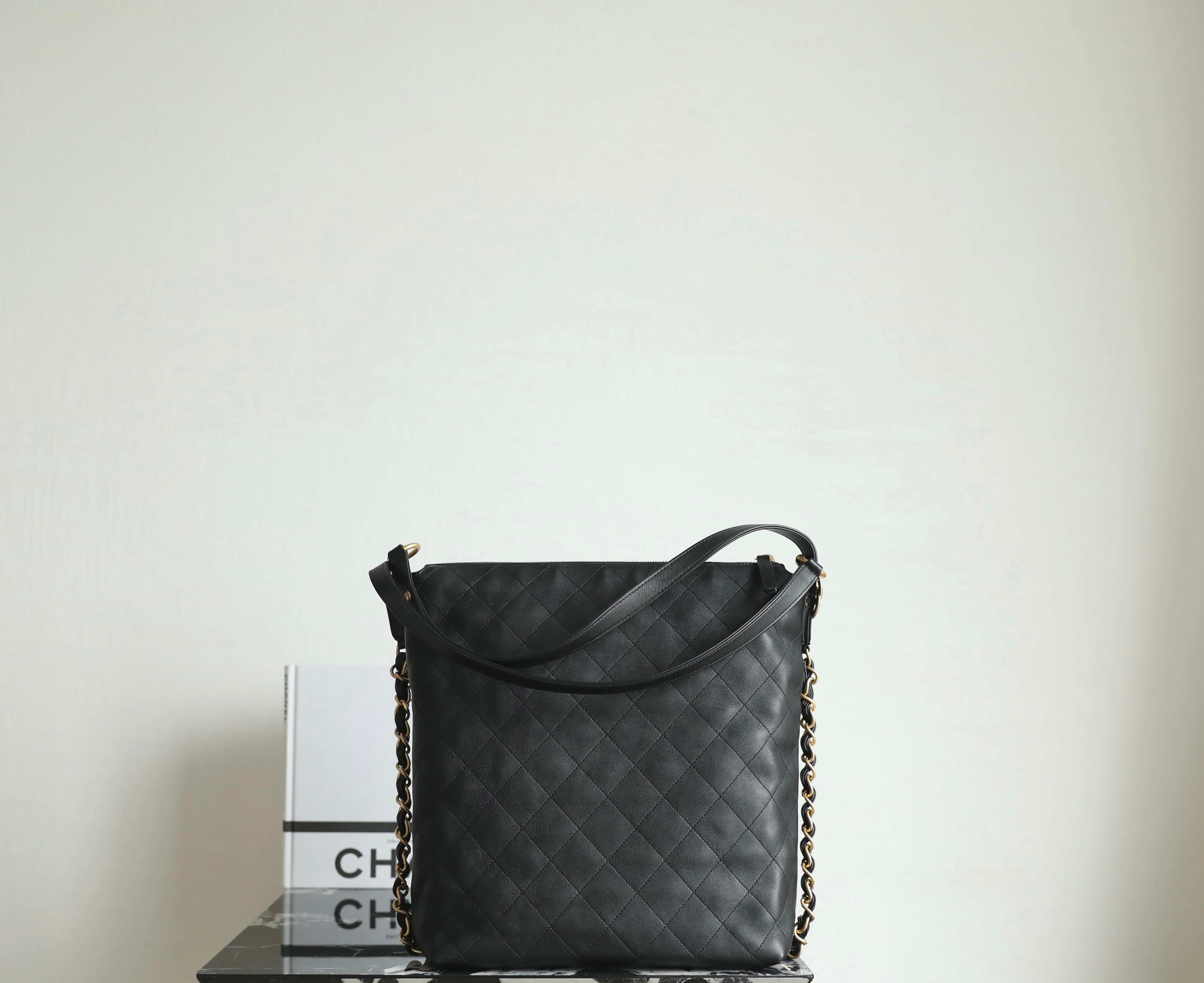 Chanel 𝖧𝗈𝖻𝗈 Backpack 𝖬𝖺𝗑 Large Black Calfskin