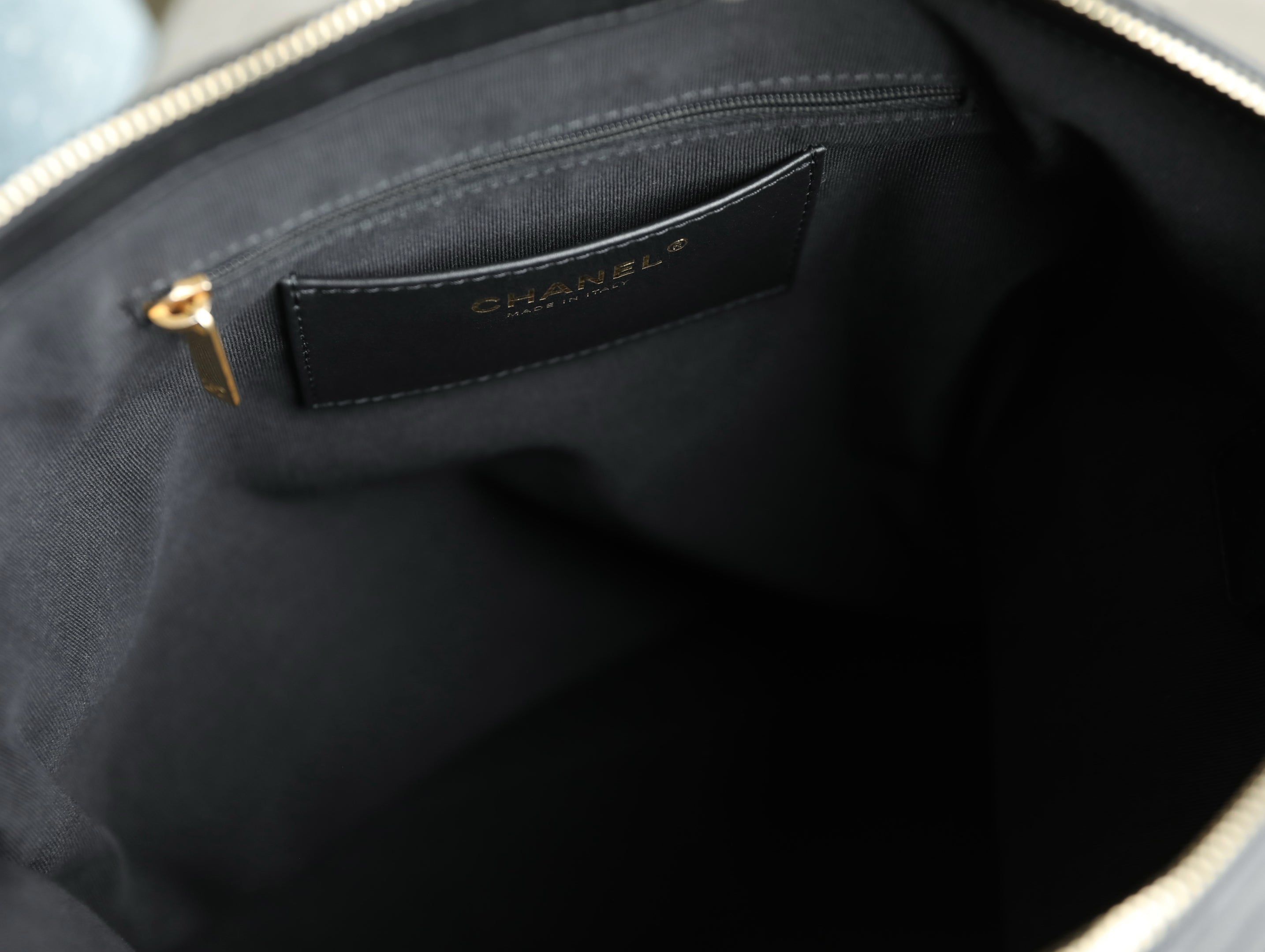 Chanel 𝖧𝗈𝖻𝗈 Backpack 𝖬𝖺𝗑 Large Black Calfskin