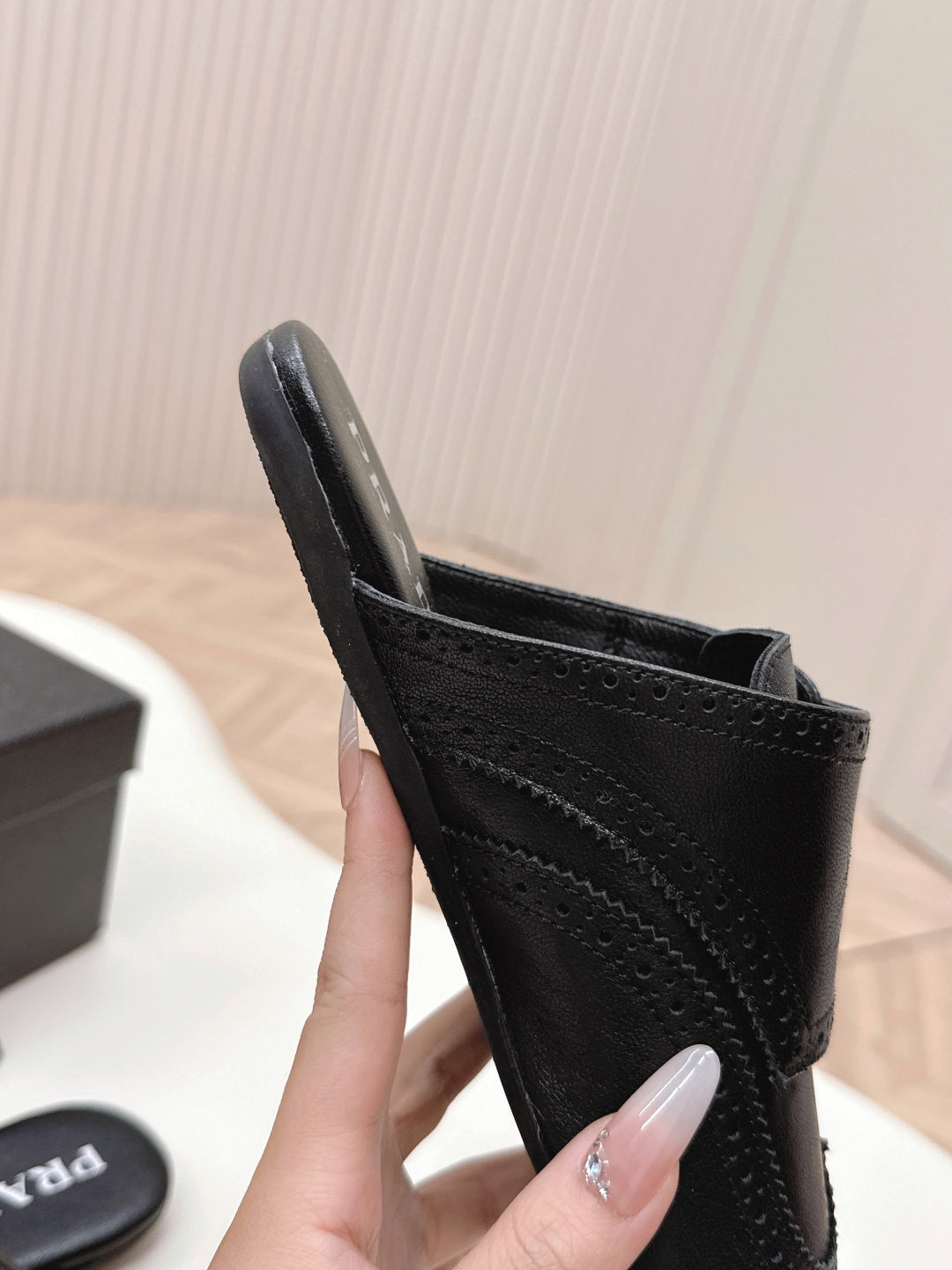 PRA 26S Mule Black Sheepskin 600582