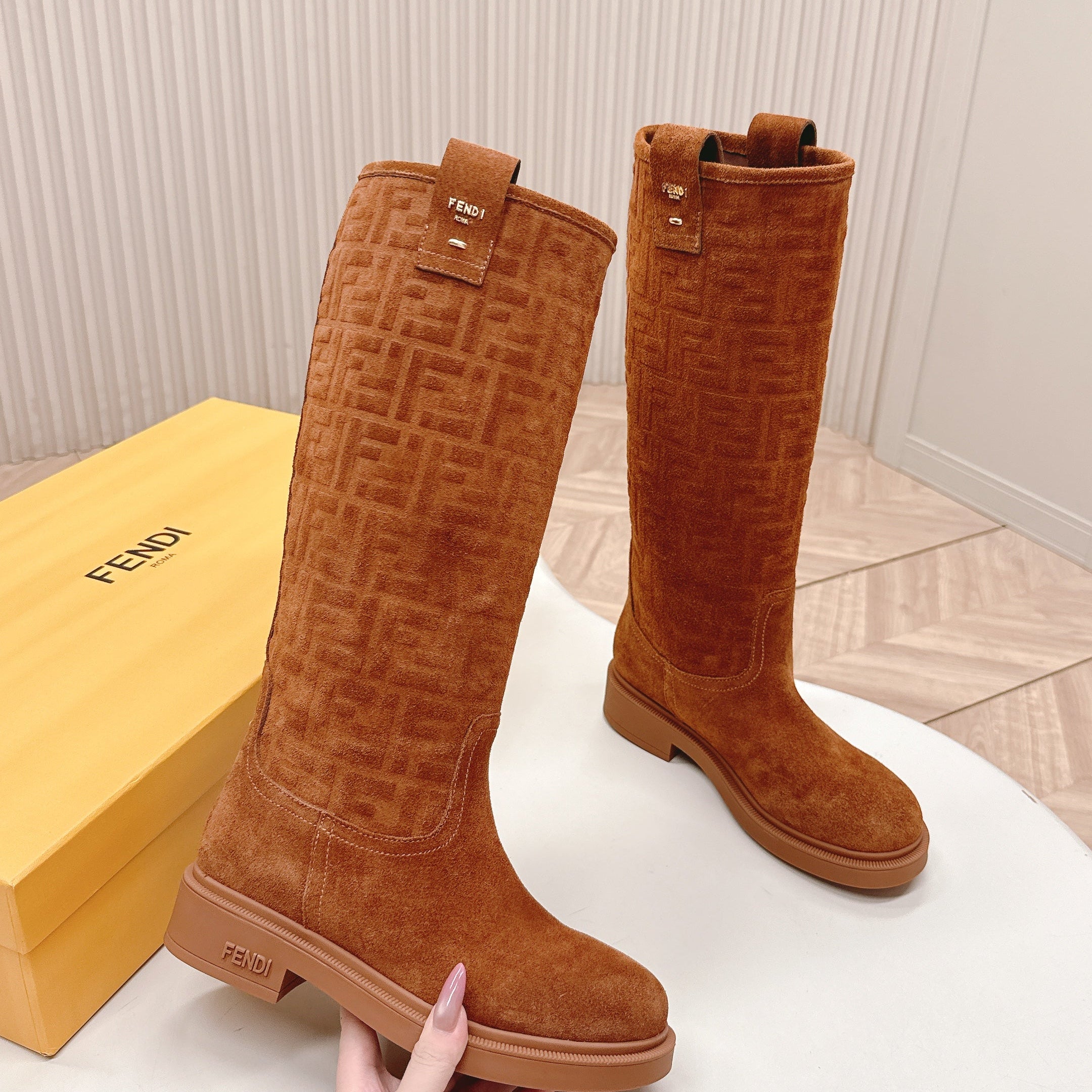 Fendi 25 high boots caramel brown suede 500939