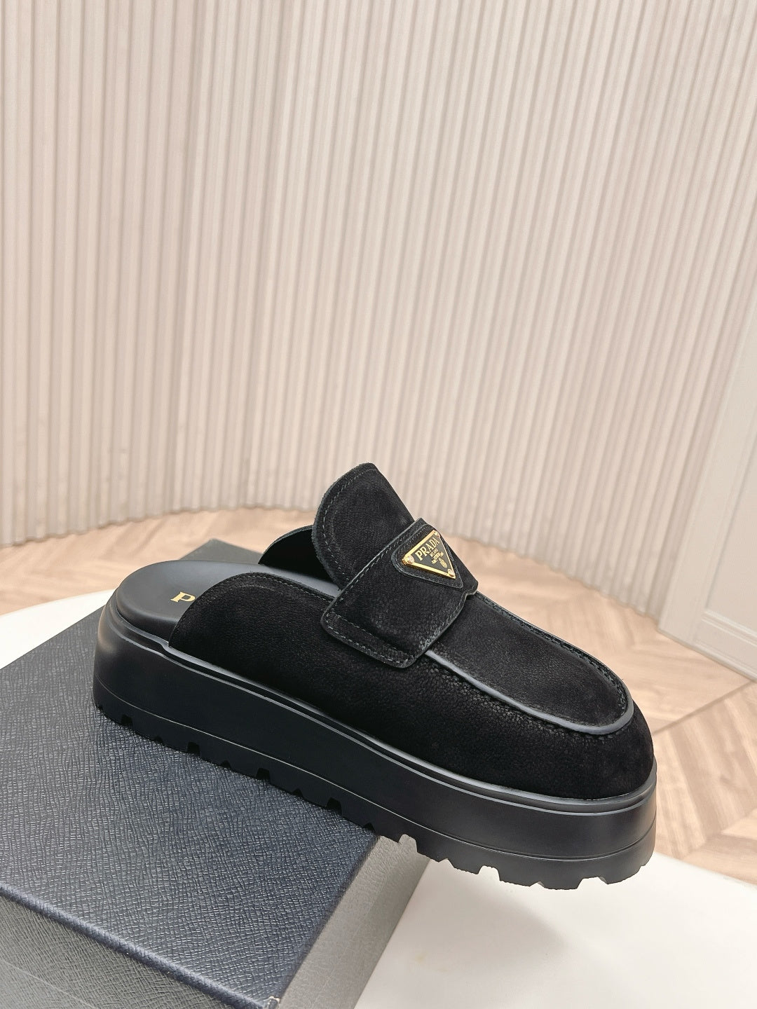 Prada 2026 Mule Grained Leather 847068