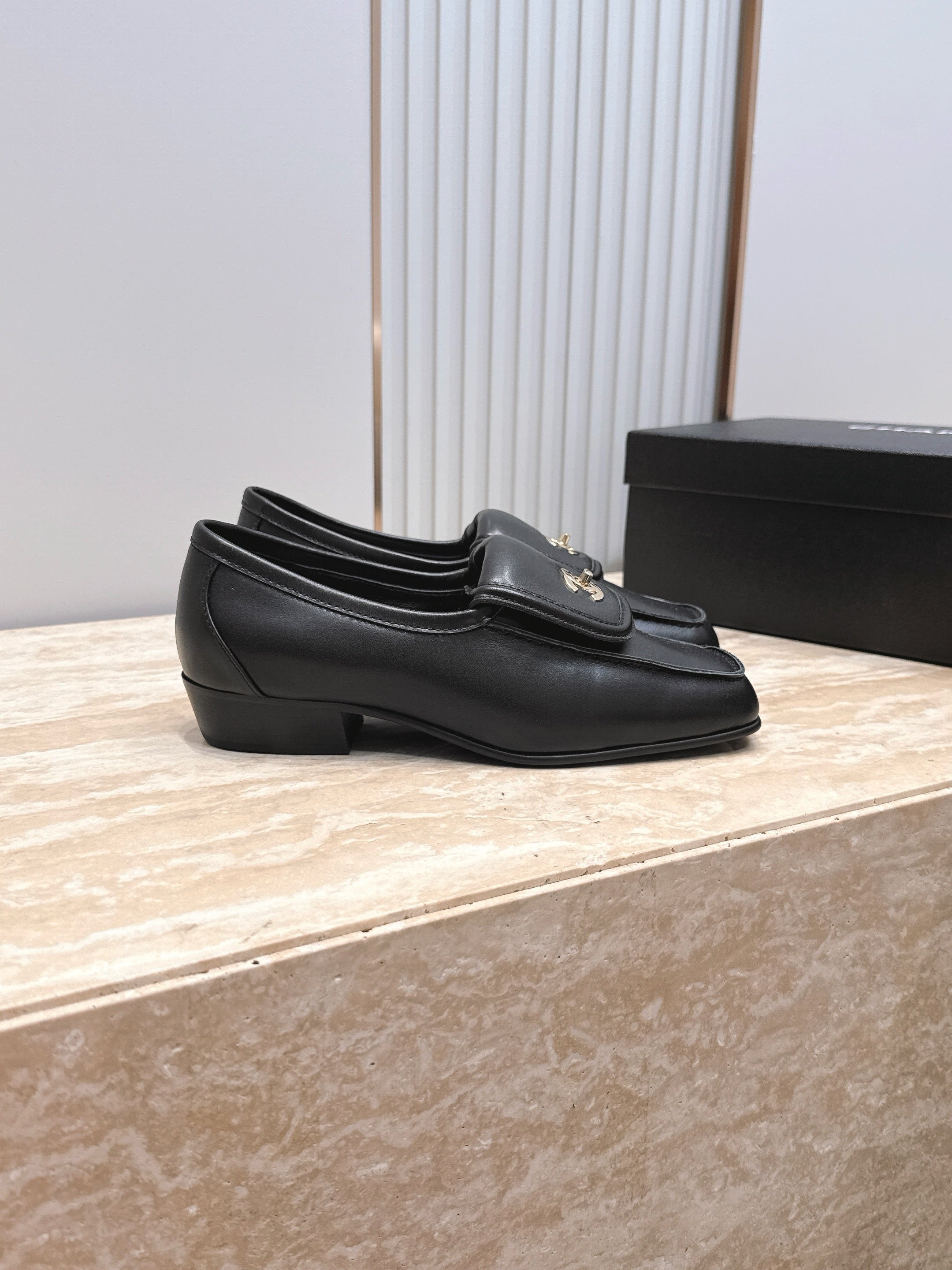Chanel 2026 Loafer 35mm Suede Calfskin 899062