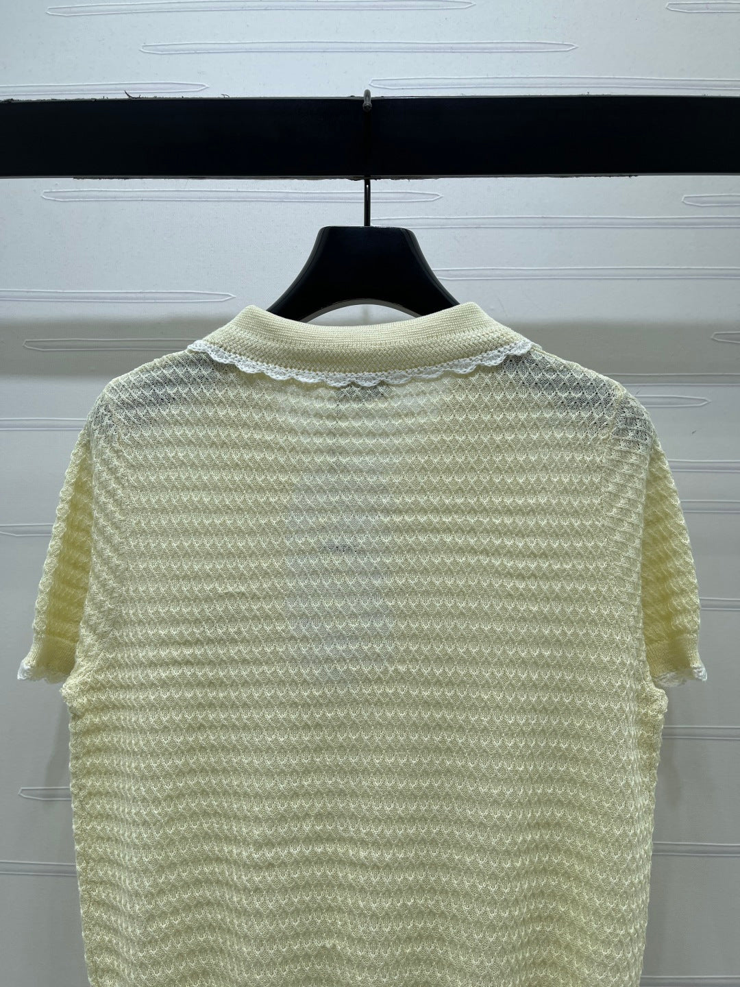 Chanel 2026  Lace-trimmed Polo Collar Knit Short-sleeved Top Cotton 390780