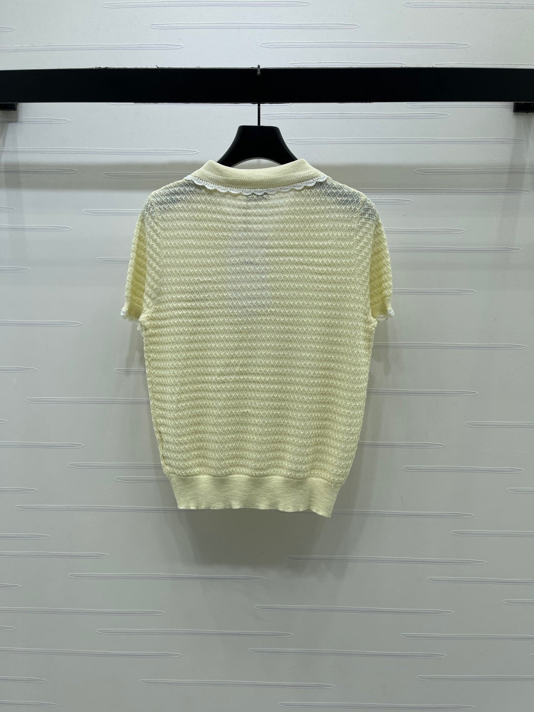 Chanel 2026  Lace-trimmed Polo Collar Knit Short-sleeved Top Cotton 390780