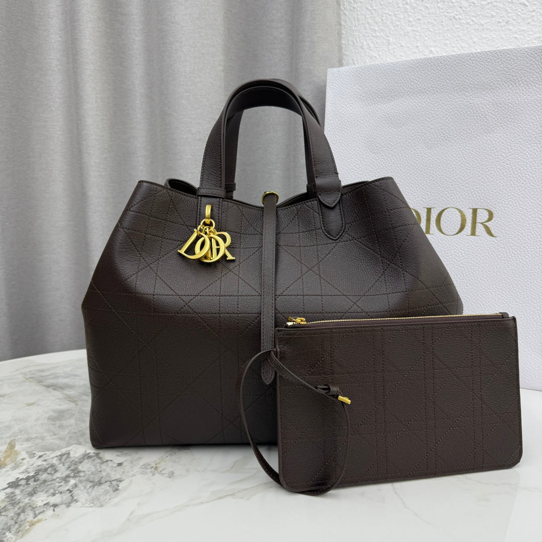 Dior 2026 Toujours Handbag Grained Calfskin